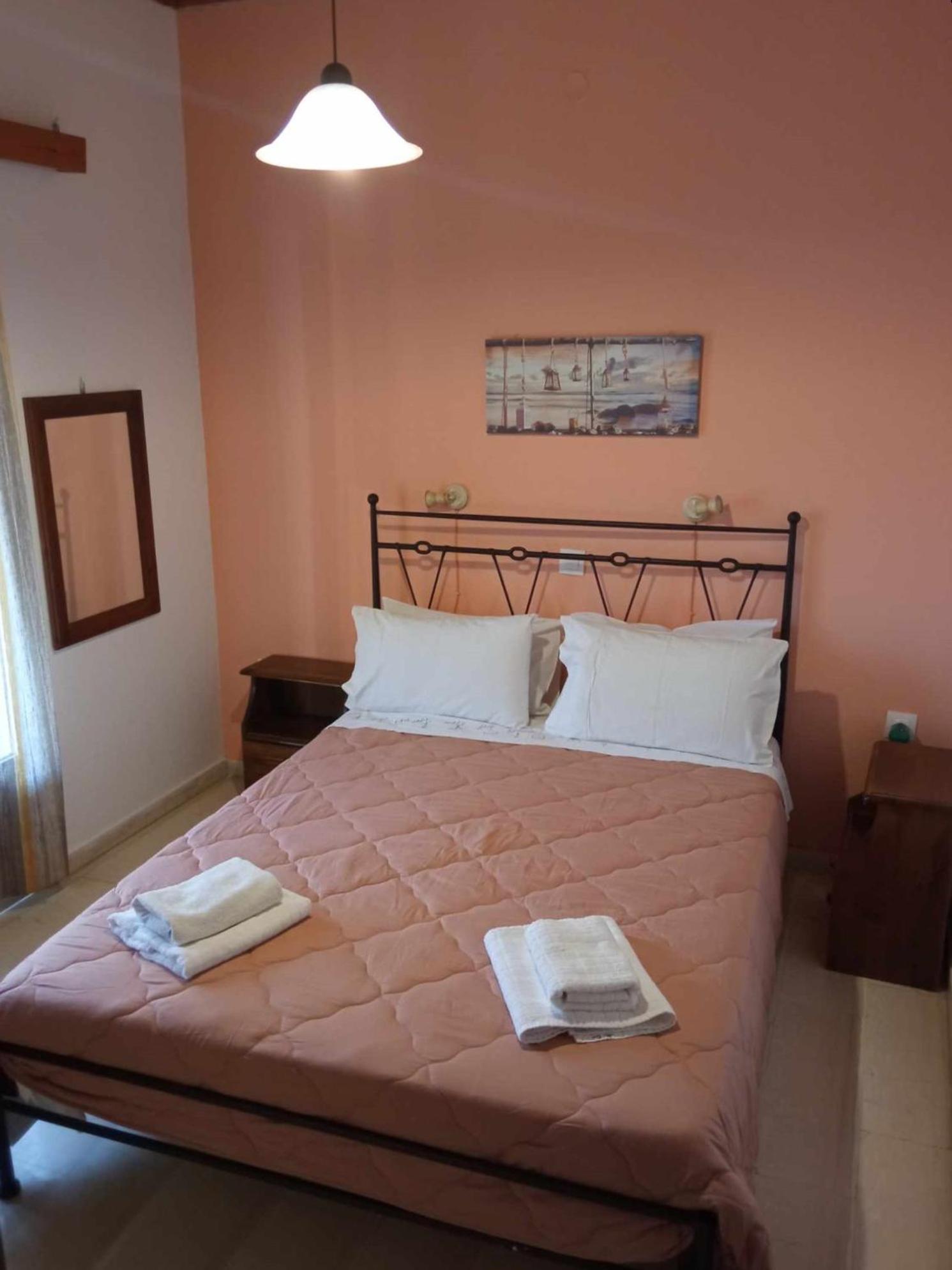 Eftichia Apartment Roda  Extérieur photo